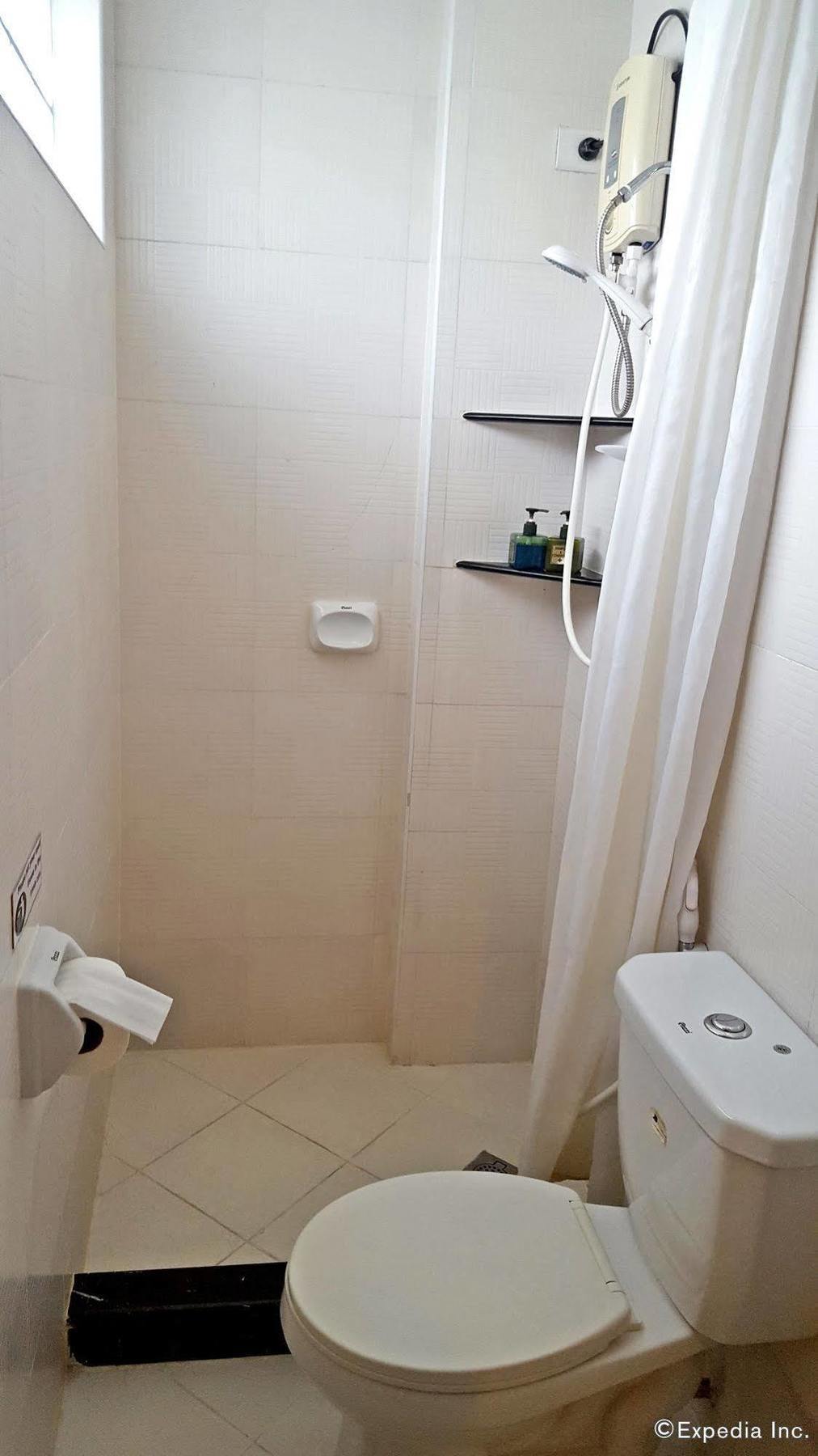 Avitel Hotel Makati City Екстериор снимка
