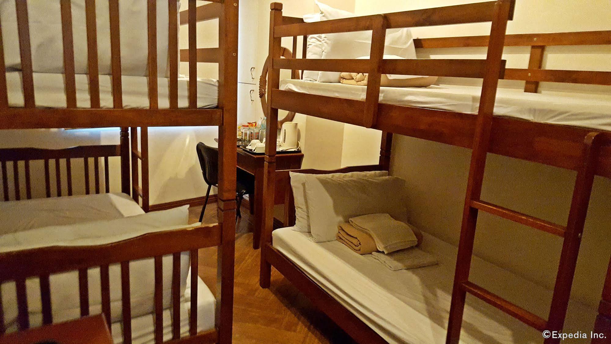 Avitel Hotel Makati City Екстериор снимка